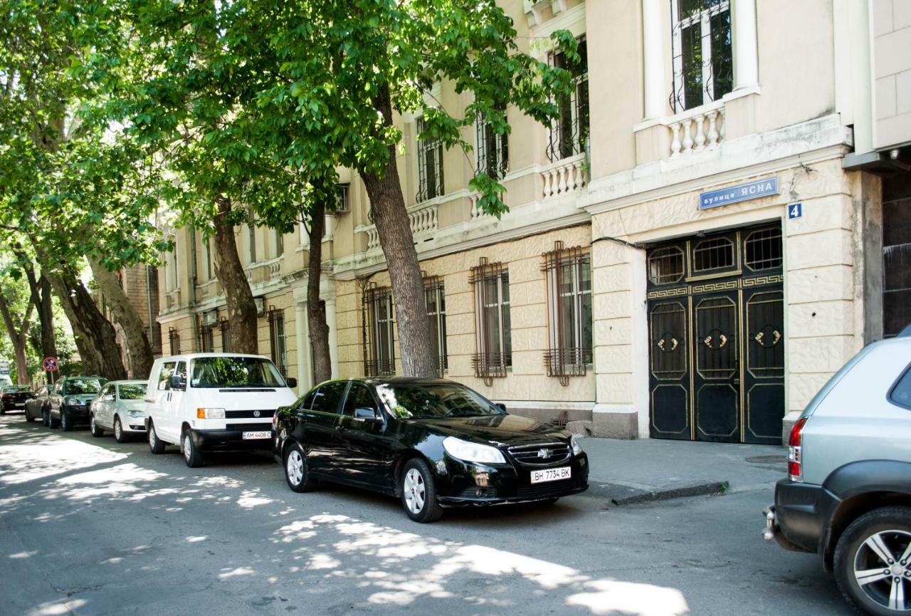 Hostel Uyutniy Dvorik Odessa Ngoại thất bức ảnh